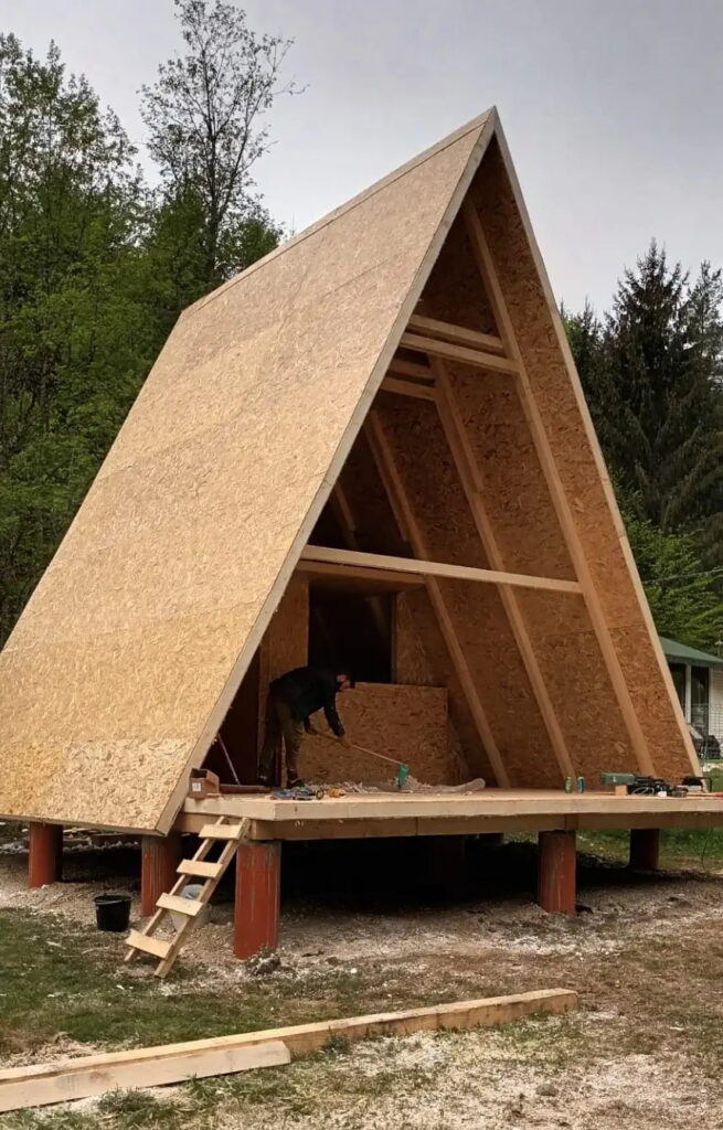 Lucrare-casa-A-frame-min