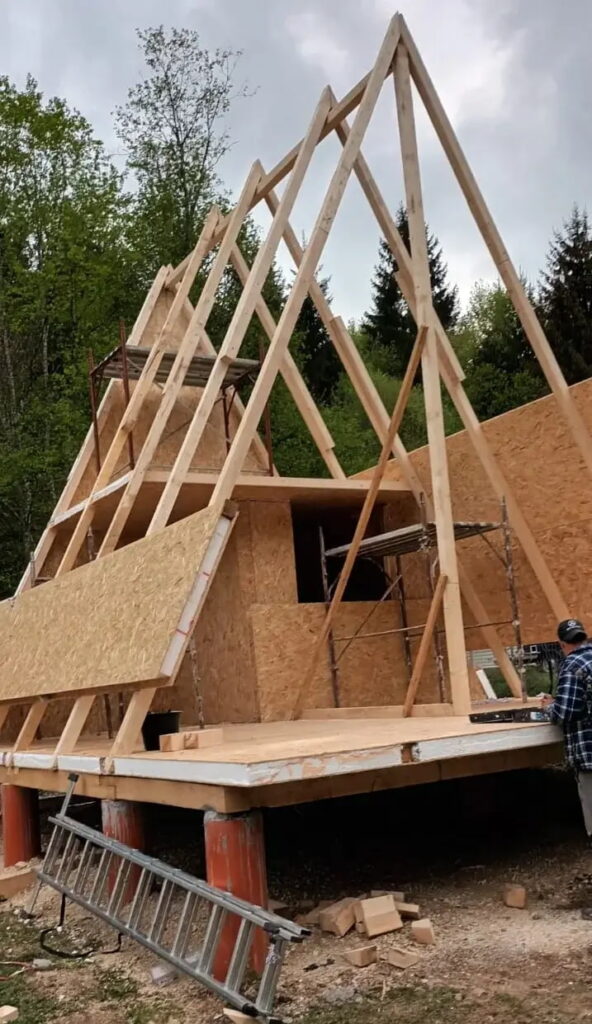 Montaj-casa-A-frame-min